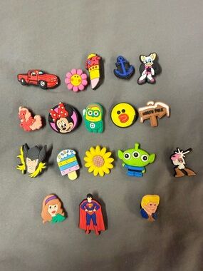 Lot of 18 Random Croc Jibbitz